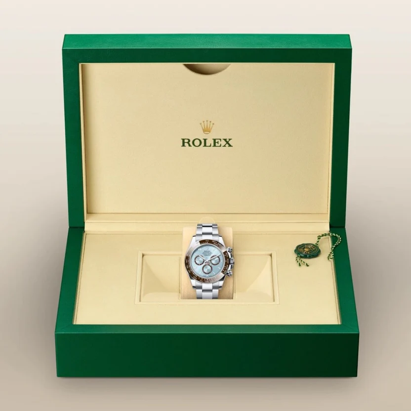 Official brand presentation box
