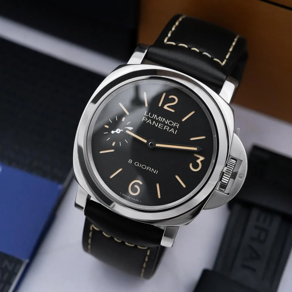 Panerai Panerai Luminor 8 Giorni PAM00915 - 2022 Full Set Stainless Steel 44mm Black Dial